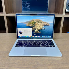 Apple - MacBook Pro 13.3" A1706 - Intel Core i5 2.3GHz with 8GB Memory - 256GB SSD (2017)