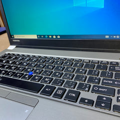 Toshiba Portégé -  Core i5 / 8 Ram / 256GB SSD - 13.3"