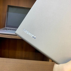 Toshiba Portégé -  Core i5 / 8 Ram / 256GB SSD - 13.3"